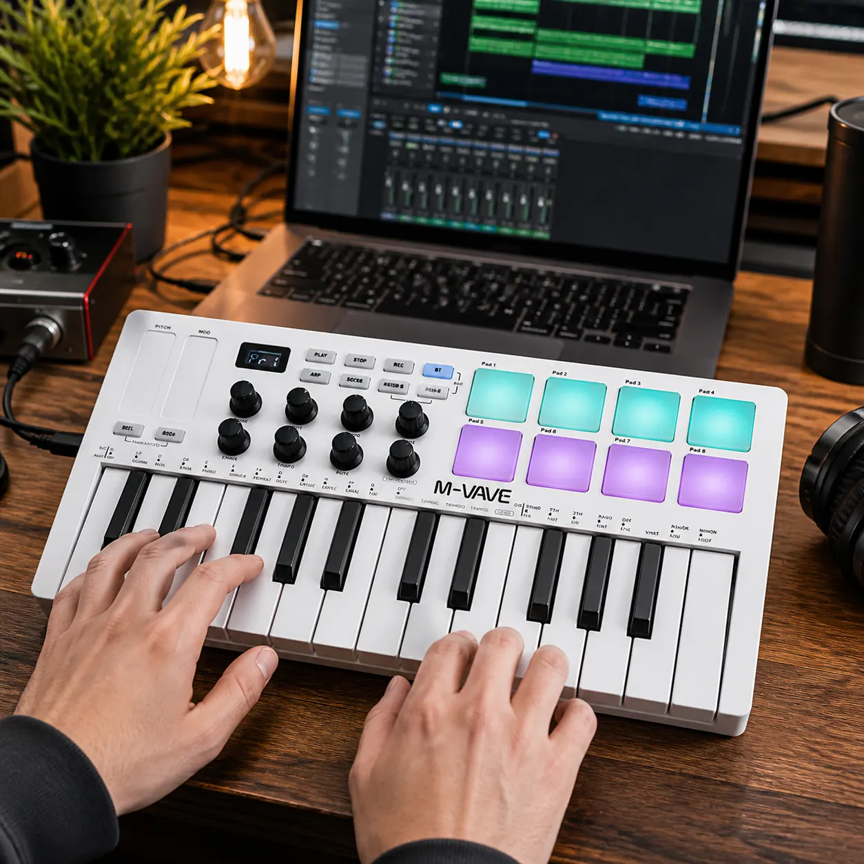 25 Key MIDI Keyboard Controller in use